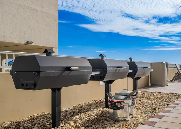 Phoenix Gulf Towers 2702 Apartment